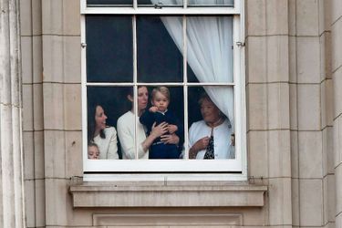 Le prince George a assisté, depuis une salle de Buckingham Palace, à la cérémonie Trooping the Colour