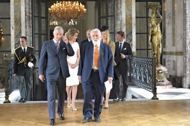 Le roi Philippe et la reine Mathilde de Belgique avec le prince Nikolaus Blucher à Bruxelles, le 17 juin 2015