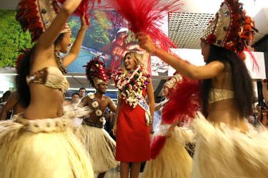 Une arrivée haute en couleurs pour Camille Cerf à Tahiti