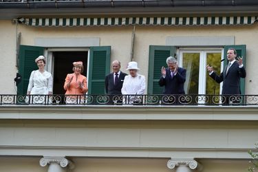 La reine Elizabeth II et le prince Philip à l'ambassade de Grande-Bretagne à Berlin, le 25 juin 2015