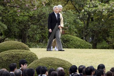 L’empereur Akihito et l’impératrice Michiko du Japon à Tokyo, le 21 avril 2015
