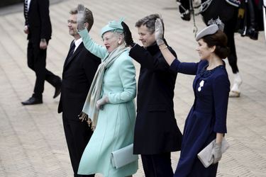 La reine Margrethe II de Danemark avec la princesse Mary et le prince Frederik à Copenhague, le 16 avril 2015