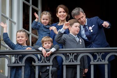 Le prince Frederik et la princesse Mary de Danemark et leurs enfants à Copenhague, le 16 avril 2015