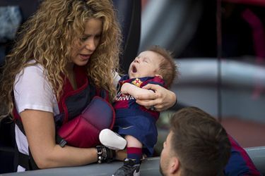 Shakira et Gerard Piqué avec leur fils Sasha