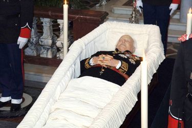 La dépuille du prince Rainier III de Monaco, le 10 avril 2005