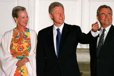 La reine Margrethe II de Danemark avec le prince Henrik et Bill Clinton, le 11 juillet 1997