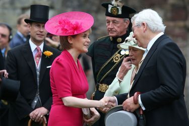 Le prince Edward et la Première ministre d'Ecosse au palais de Holyrood à Edimbourg, le 1er juillet 2015