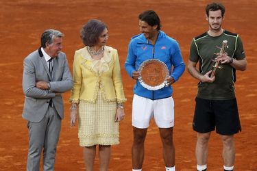 L'ex-reine Sofia d'Espagne avec les finalistes des Masters de Madrid Rafael Nadal et Andy Murray, le 10 mai 2015
