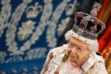 La reine Elizabeth II au Parlement à Londres, le 27 mai 2015