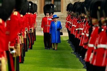 La reine Elizabeth II au château de Windsor, le 30 avril 2015