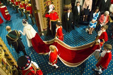 La reine Elizabeth II avec le duc d'Edimbourg au Parlement à Londres, le 27 mai 2015