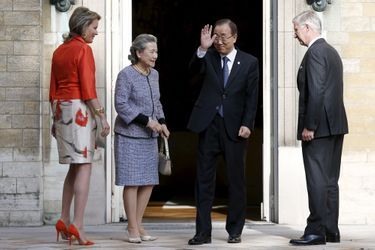 La reine Mathilde et le roi Philippe de Belgique avec Ban Ki-moon et sa femme à Bruxelles, le 27 mai 2015