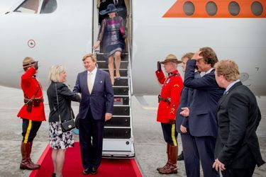 La reine Maxima et le roi Willem-Alexander des Pays-Bas arrivent à Ottawa, le 27 mai 2015