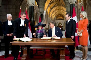 La reine Maxima et le roi Willem-Alexander des Pays-Bas au Parlement à Ottawa, le 27 mai 2015