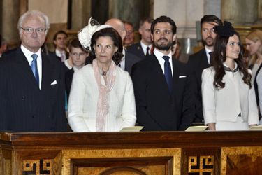 La reine Silvia et le roi Carl XVI Gustaf, Sofia Hellqvist et le prince Carl Philip à Stockholm, le 17 mai 2015