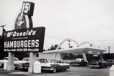 Le premier restaurant ouvert par Ray Kroc.