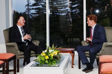 Le prince Harry avec John Key à Auckland, le 15 mai 2015