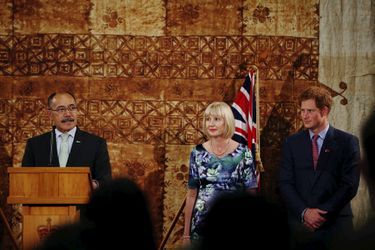 Le prince Harry avec le gourverneur général de Nouvelle-Zélande et sa femme à Auckland, le 15 mai 2015
