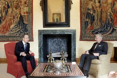 Le roi Philippe de Belgique avec Ban Ki-moon à Bruxelles, le 27 mai 2015