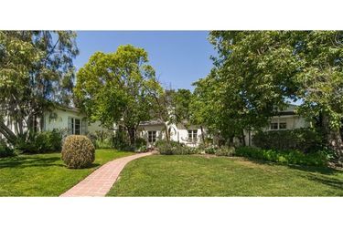 Zoey Deschanel vend sa villa au musicien Matt Helders pour 2,3 millions de dollars