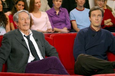 Avec son fils Julien sur le plateau de l'émission "Vivement Dimanche", en 2004