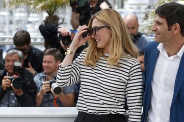 Julie Gayet et Toma Cuzin à Cannes le 21 mai 2015