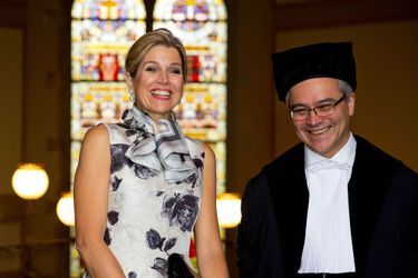 La reine Maxima des Pays-Bas avec le professeur Javier A. Couso à Utrecht, le 18 mai 2015