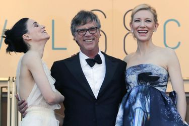 Rooney Mara, Todd Haynes et Cate Blanchett (en Giles Deacon) à Cannes le 17 mai 2015