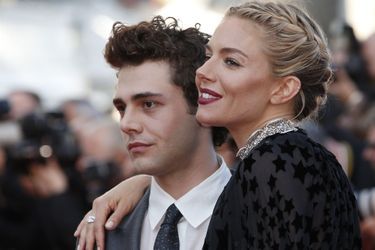 Xavier Dolan et Sienna Miller (en Sonia Rykiel) à Cannes le 17 mai 2015