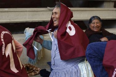 A El Alto avec les grands-mères handballeuses