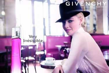 Amanda Seyfried pour Givenchy