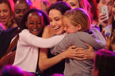 Angelina Jolie entourée de Zahara et Shiloh