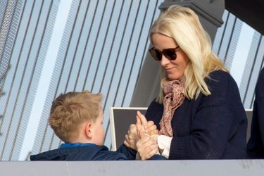 La princesse Mette-Marit de Norvège avec son fils Sverre-Magnus à Oslo, le 15 mars 2015  