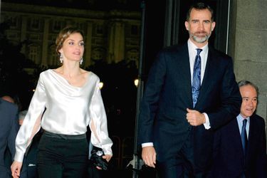 La reine Letizia et le roi Felipe VI d’Espagne au Teatro Real à Madrid, le 13 mars 2015