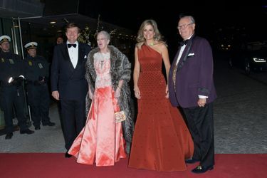 La reine Margrethe II de Danemark et le prince Henrik avec la reine Maxima et le roi Willem-Alexander des Pays-Bas à Copenhague, le 18 mars 2015