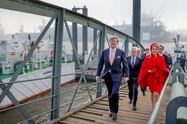 La reine Maxima et le roi Willem-Alexander des Pays-Bas sur le port de Hambourg, le 20 mars 2015