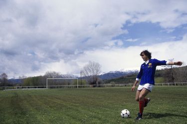 Michel Platini pendant un entrainement de l'équipe de France (1984)
