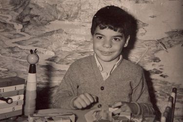 Yanis à l'âge de 5 ans, dans les années 60. 