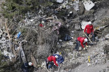 Recherches périlleuses à flanc de montagne - Crash de l’A320 de Germanwings