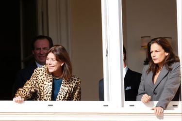 La princesse Caroline de Hanovre, avec sa soeur la princesse Stéphanie de Monaco, le 7 janvier 2015