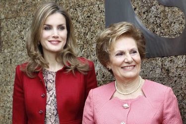 La reine Letizia d&#039;Espagne, avec Maria Cavaco Silva, épouse du président portugais, le 7 novembre 2014