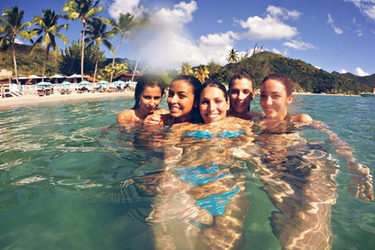 Les Miss se retrouvent aux Caraïbes pour des vacances paradisiaques