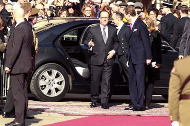 Luxembourg - Le grand-duc Henri et Maria Teresa ont reçu François Hollande 
