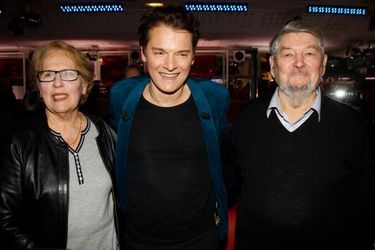 Bénabar avec ses parents Liliane et Michel lors de l'enregistrement de son "Vivement Dimanche", le 21 janvier 2015