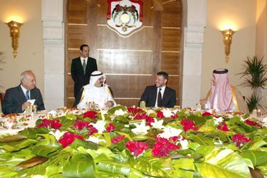 Le roi Abdallah avec le roi Abdallah II de Jordanie à Amman, le 7 mai 2005