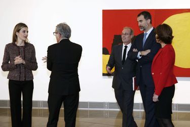 Le roi Felipe et la reine Letizia au musée de l’Université de Navarre à Pampelune, le 22 janvier 2015 