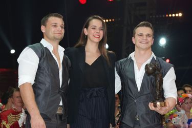 Pauline Ducruet avec le duo Silver Stones récompensé d&#039;un Clown de bronze à Monaco, le 20 janvier 2015