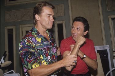 Avec Arnold Schwarzenegger à l'hôtel Ritz, à Paris en octobre 1990