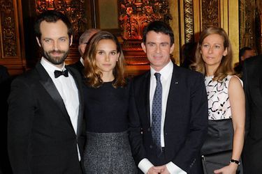 Benjamin Millepied, Natalie Portman, Manuel Valls et Anne Gravoin à Paris le 12 janvier 2014