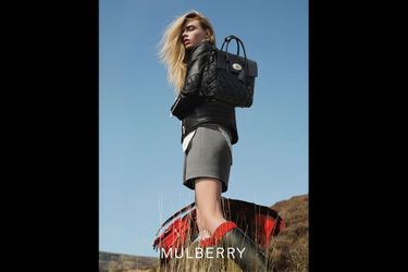  Le sac Cara est le fruit de sa collaboration avec Mulberry.